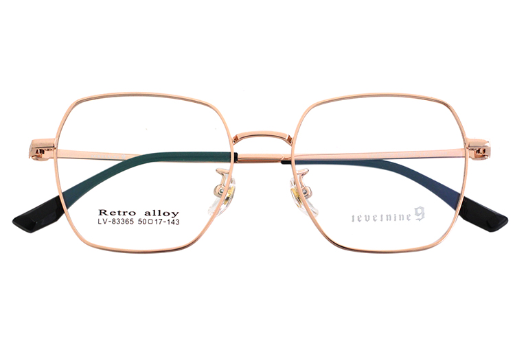 Monturas ópticas de tendencia: oro rosa