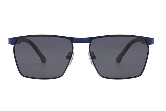 Gafas rectangulares de metal.