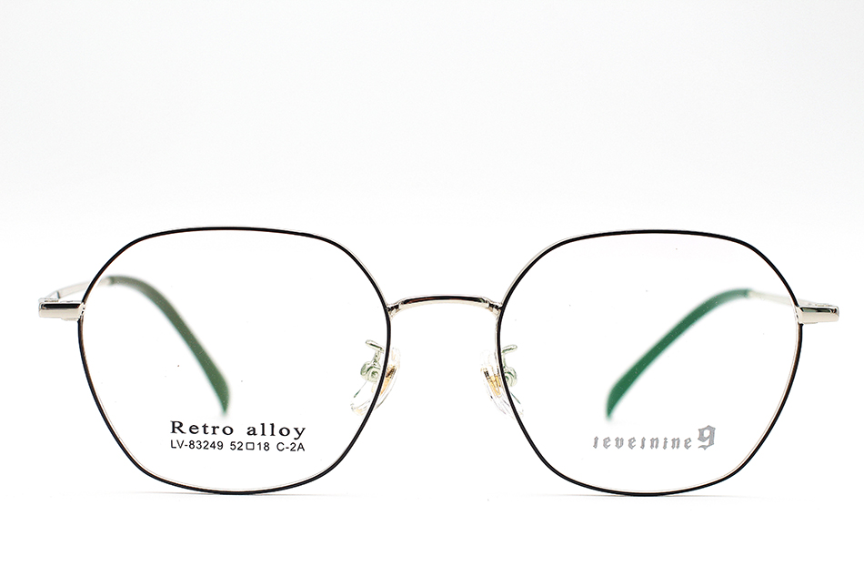 Gafas con montura met&aacute;lica