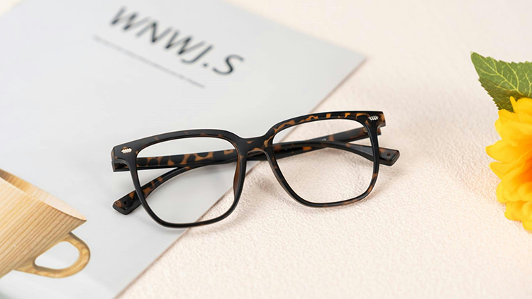 &iquest;Qu&eacute; son las monturas de gafas de acetato?