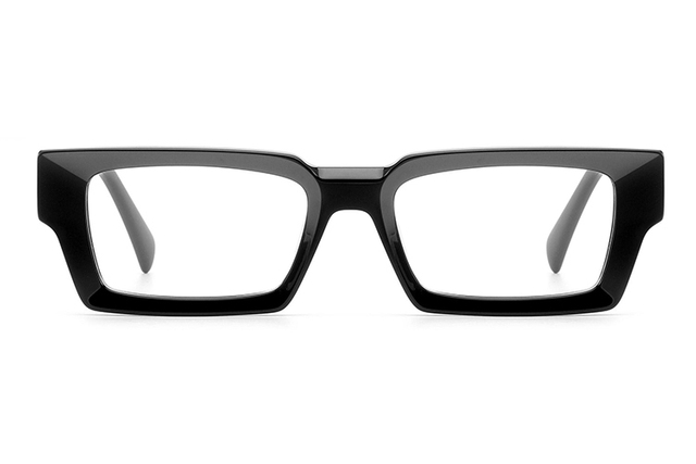 Monturas de acetato negro.