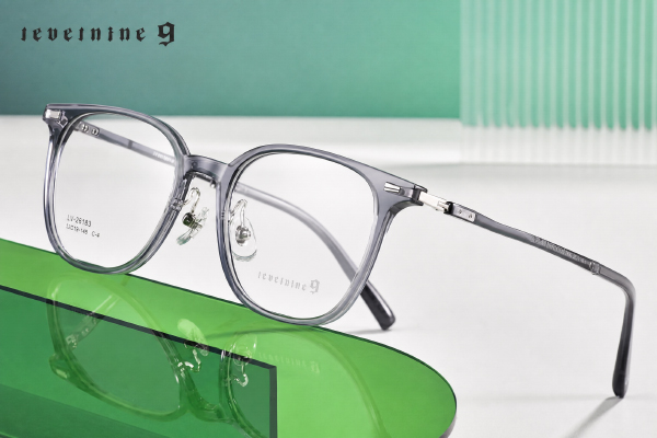 Monturas-de-gafas-levelNine-TR90-con-construcción-ligera-y-flexible